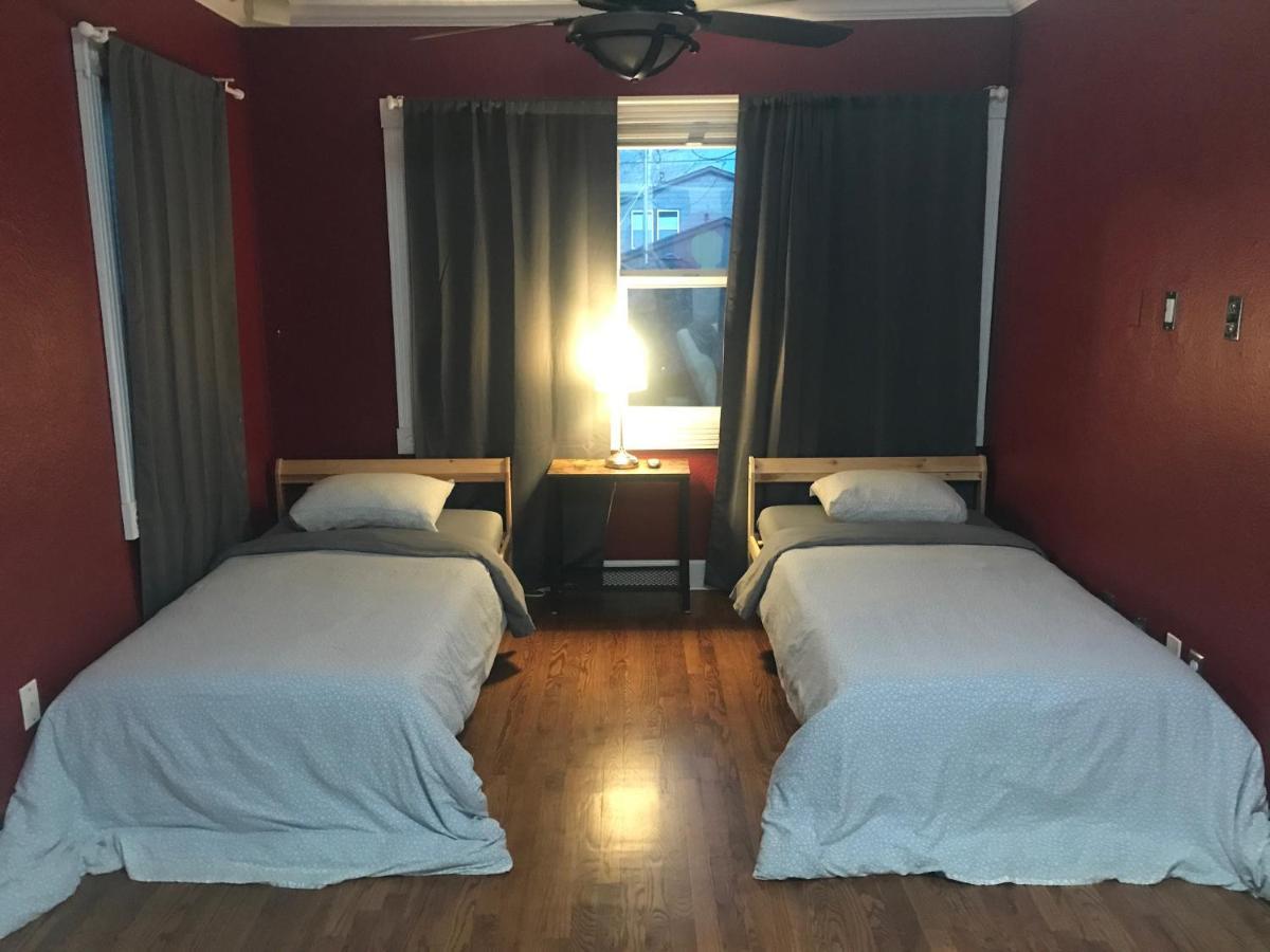 Private Room In West Highlands House Денвер Екстер'єр фото